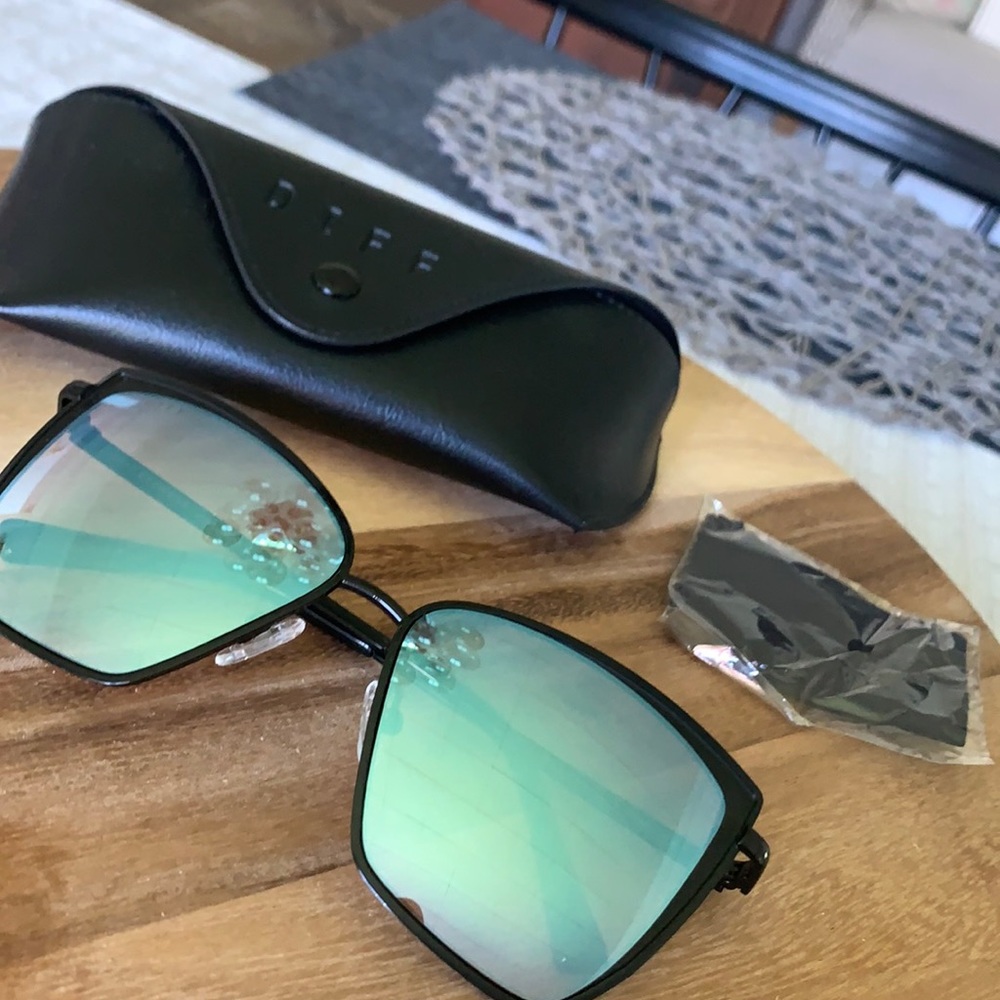 DIFF Sunglasses